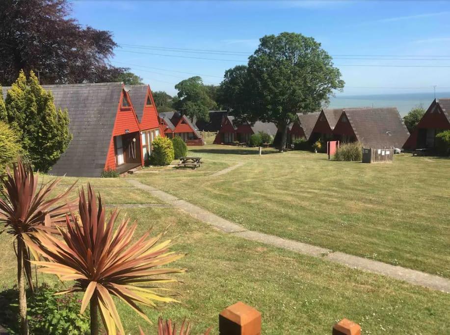 Wow! Amazing Sea Views At Coastal Chalet In Kingsdown Park With Pool No 40 Villa Buitenkant foto